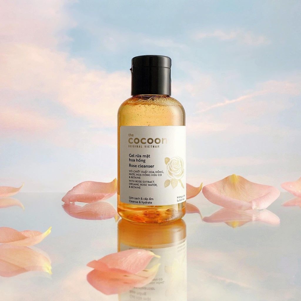 Sữa Rửa Mặt Dạng Gel Chiết Xuất Nước Hoa Hồng The Cocoon Rose Cleanser 140ml