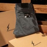  Quần Jeans Nam Mộc Nhuộm Xám Nhạt D104 – Form Slimfit, Co Giãn Thoải Mái 