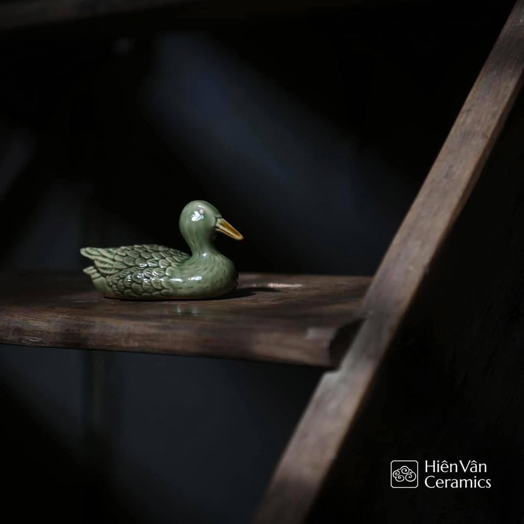 Vịt gốm Lục (9x5x6cm)