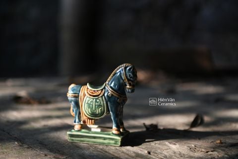 Ngựa cổ điển nhỏ lục/lam(10x5x10cm)