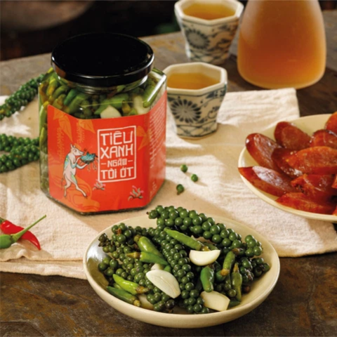 Tiêu Xanh ngâm Tỏi Ớt