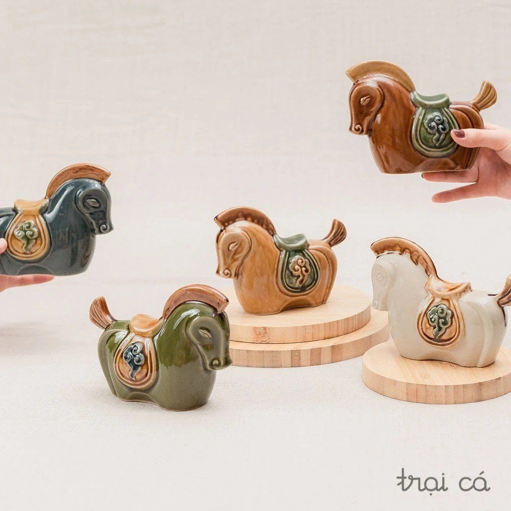 Ngựa mây cách điệu lục/lam (15x3x12cm)
