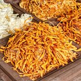  Nấm Đông Trùng Sấy Khô VIP (Nấm Trùng Thảo) - Hủ Thủy Tinh Cao Cấp 350gr 