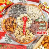  Hộp Hoa Mai Mix Hạt Lục Vị(Hạt Dẻ Cười/ Hạnh Nhân Rang Bơ/ Hạt Điều Rang Muối / Hạt Bí/ Hạt Dưa/ Hạt Hướng Dương)Hộp535g 