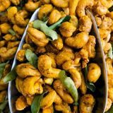  Hạt Điều Tỏi Ớt Lá Chanh Loại 1 Lon 350gr 