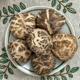  Nấm Đông Cô Khô (Nấm Hương Sấy Khô) size 4 phân - Túi 100gram 