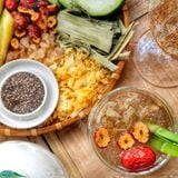 Set Nguyên Liệu Nấu Mủ Trôm Hạt Chia Nấm Tuyết Tặng Kèm Táo Đỏ (Set Tự Nấu Tiện Dụng - Nấu 12 - 15 Chén) 