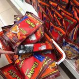  Bánh Que Đùi Gà Vị Cay 115gr 