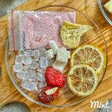  Trà Bưởi Đỏ Nhiệt Đới Mix Trái Cây Sấy Lạnh (Cốt trà bưởi, Chanh Vàng, Dừa, Dâu Tây, Dứa, Đường Phèn)- Hộp 5 Set & 1 Set 