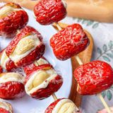  Táo Đỏ Kẹp Sữa Nhân Hạt Điều (Burger táo đỏ nhân marshmallow sữa kẹp hạt điều) Túi 1kg 
