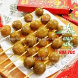  Ô Mai Sấu Muối Ớt Xiên Que Kèm Muối Chấm Hộp 500gr (Hộp 7 Xiên) 