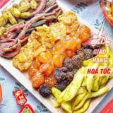  Hộp Quà Hoa Mai Mix 6 Loại Trái Cây Sấy Muối Ớt  - Hộp Quà Tết Lục Vị  (Dâu Tây/Cóc/Ổi Hồng/Thơm/ Xoài/Mận Sấy Muối Ớt) 