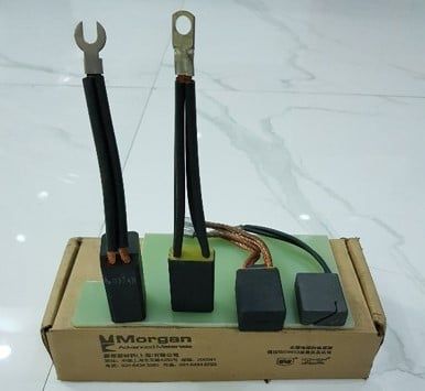  Carbon brush 