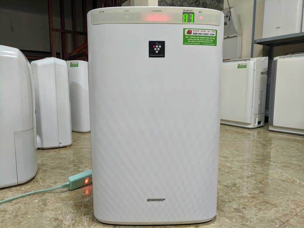 ( USED 95% ) MÁY LỌC KHÔNG KHÍ SHARP KC Y65 MADE IN JAPAN