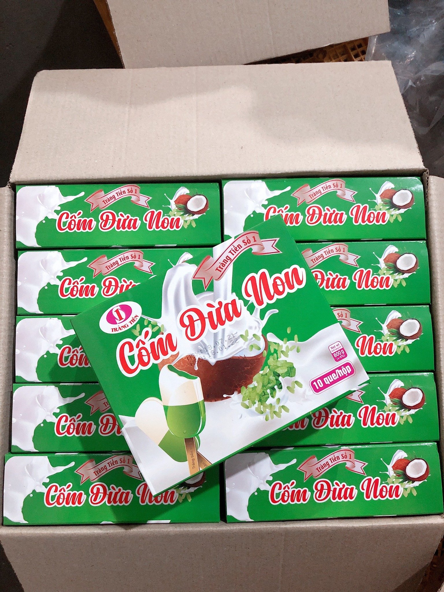 Kem số 1 tràng tiền cốm dừa non hộp 10 que
