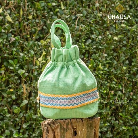  Túi Hộp Rút Miệng cầm tay thổ cẩm dân tộc Thái - CHAUSA Brocade phân phối độc quyền - túi cầm tay thổ cẩm thủ công 