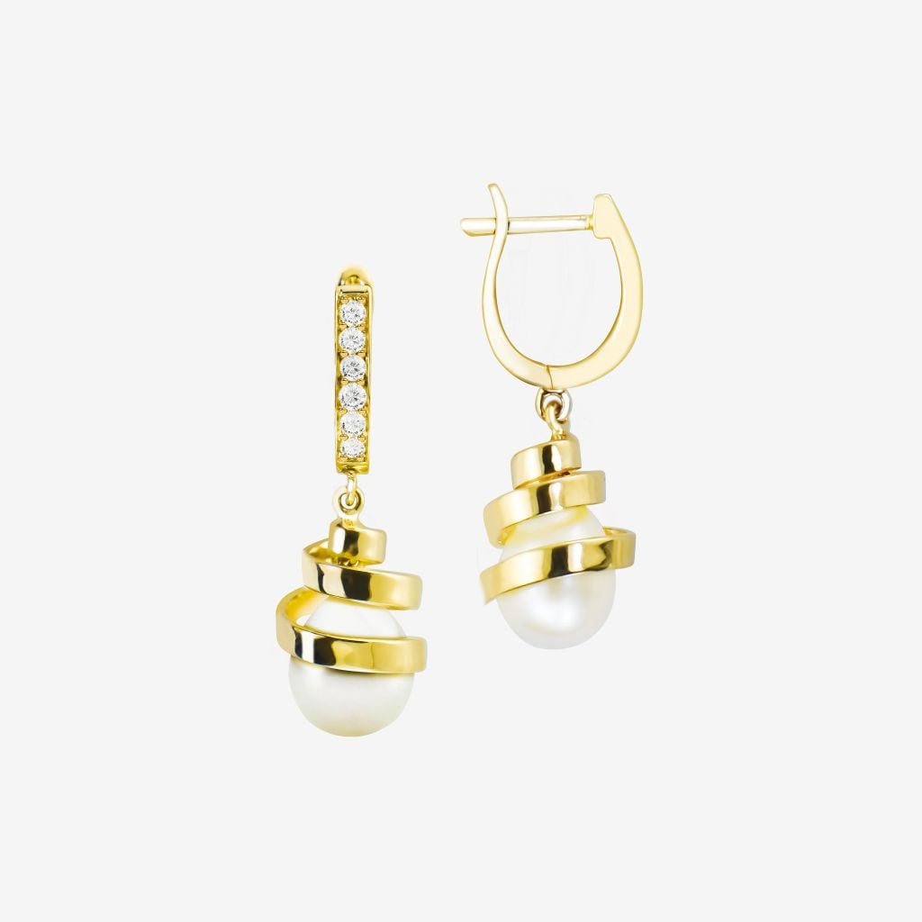  PEARL SPIRAL HOOP EARRINGS 