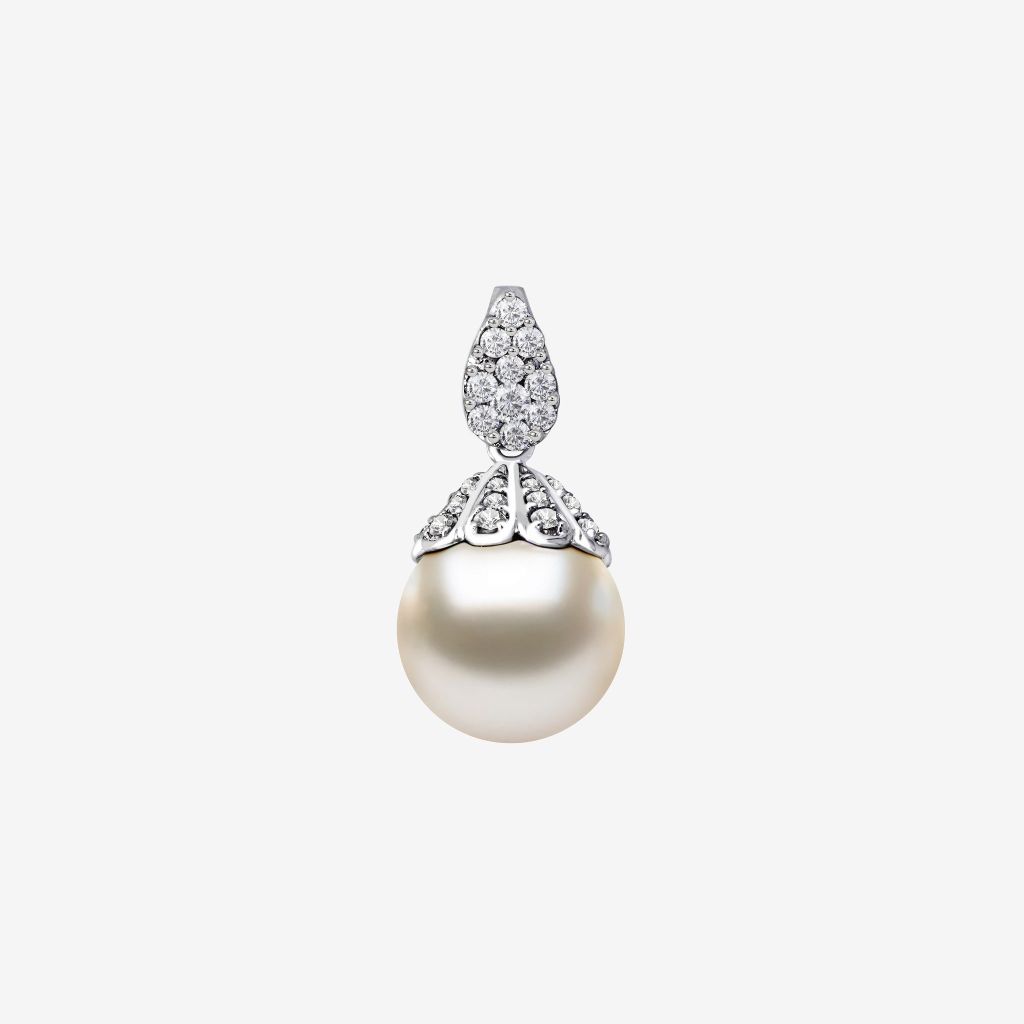  ACCENTED PEARL DROP PENDANT 