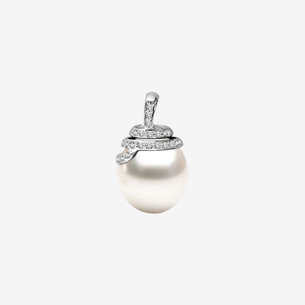  CHRISTMAS-INSPIRED ACCENTED PEARL PENDANT 