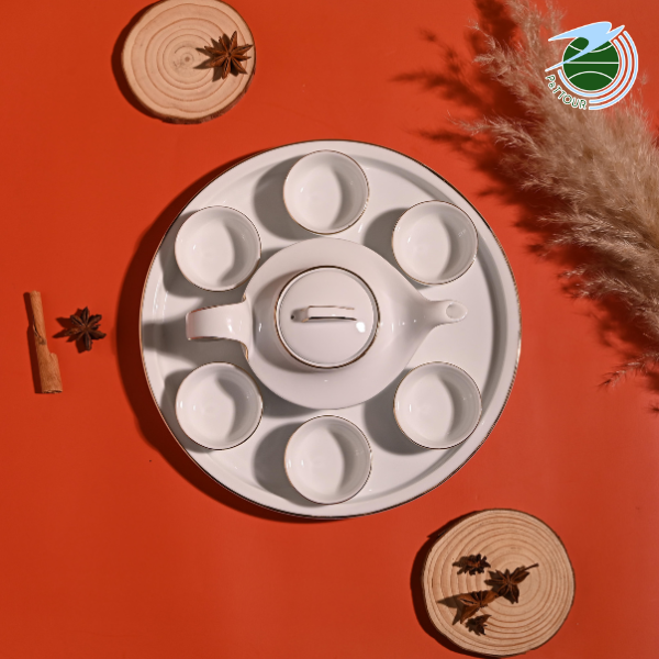  Bộ ấm trà sứ viền vàng 