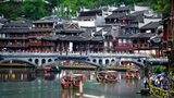 [Tour Trung Quốc] Trương Gia Giới-Phượng Hoàng Cổ Trấn-Thiên Tử Sơn-Hồ Bảo Phong 6N5Đ 