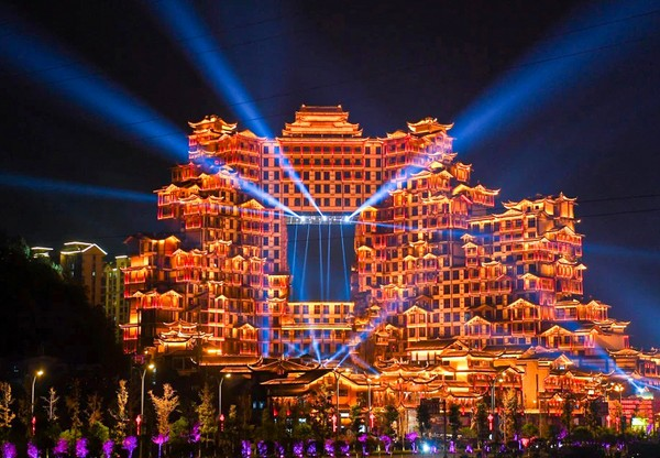  [Tour Trung Quốc] Trương Gia Giới-Phượng Hoàng Cổ Trấn-Thiên Tử Sơn- Hồ Bảo Phong 5N4Đ 