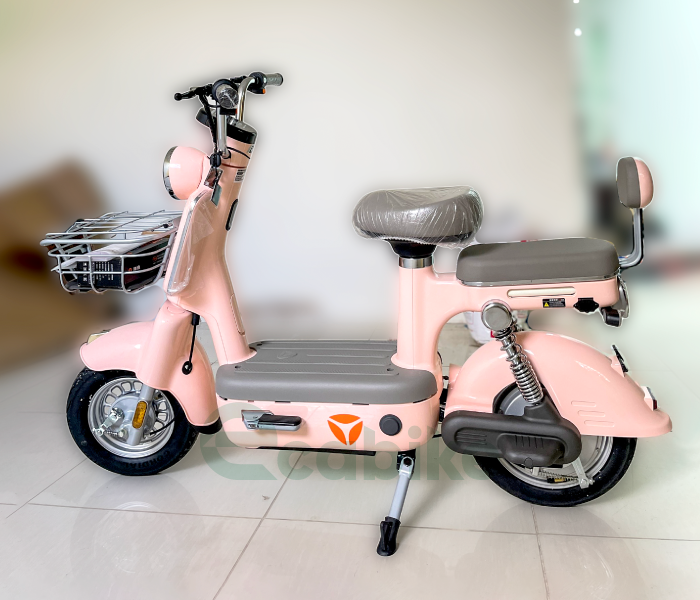 Xe đạp điện Yadea hồng