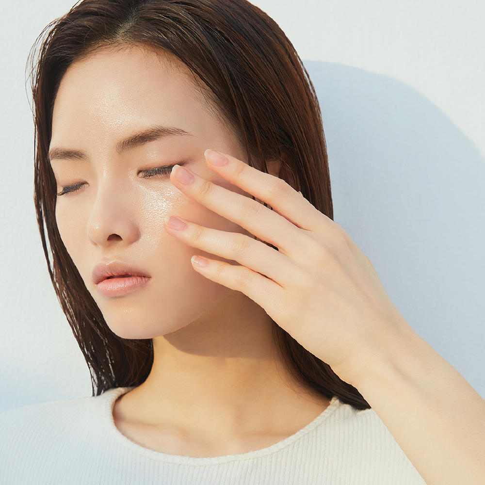  Nước hoa hồng SKIN1004 Madagascar Centella Hyalu-cica Brightening Toner 210ml 