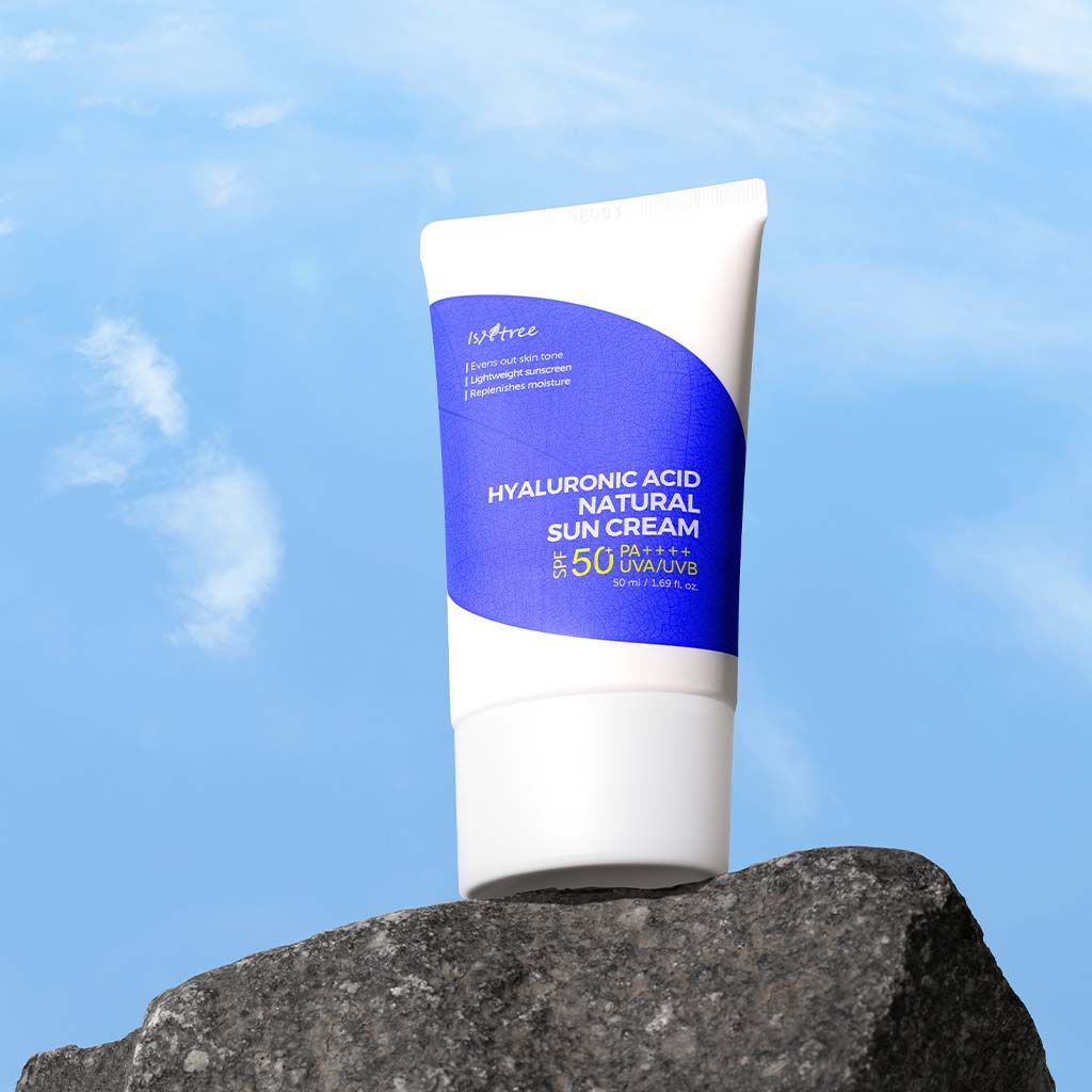 Kem chống nắng vật lý nâng tone nhẹ nhàng Isntree Hyaluronic Acid Natural Sun Cream 50ml 