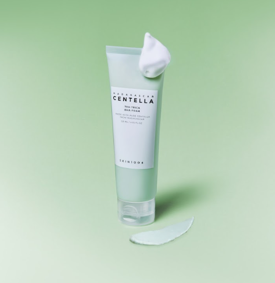  Sửa rửa mặt sạch sâu SKIN1004 MADAGASCAR CENTELLA TEA -TRICA BHA FOAM 125ml 