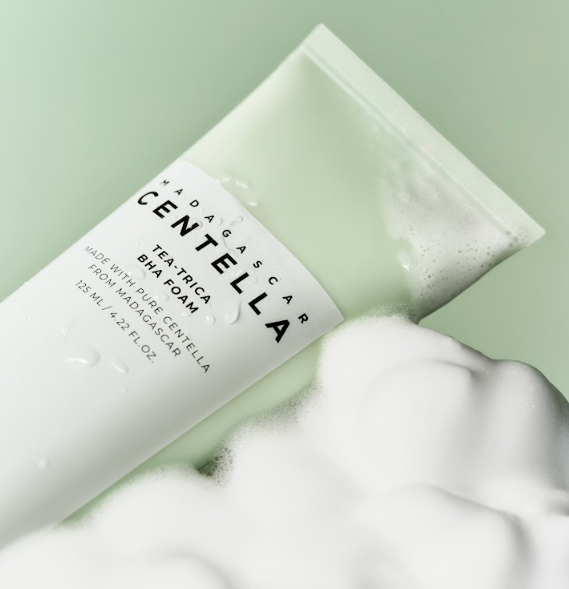 Sửa rửa mặt sạch sâu SKIN1004 MADAGASCAR CENTELLA TEA -TRICA BHA FOAM 125ml 