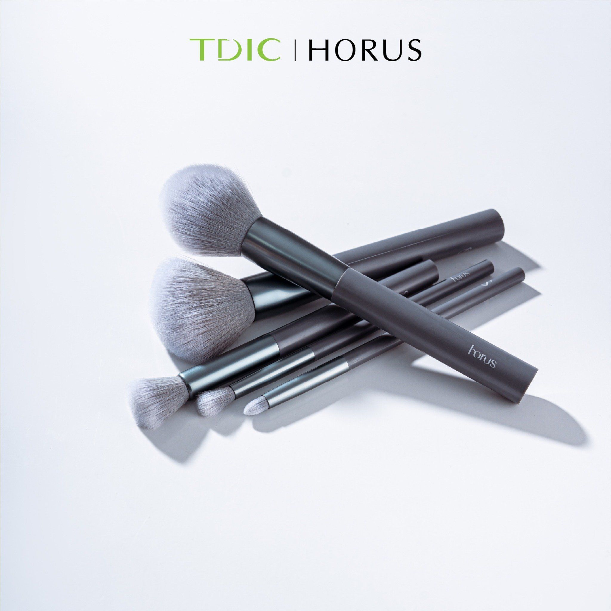  Horus Set Cọ trang điểm Essential Makeup Brush Set 