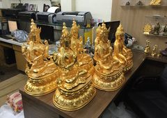 Đồng hồ mạ vàng