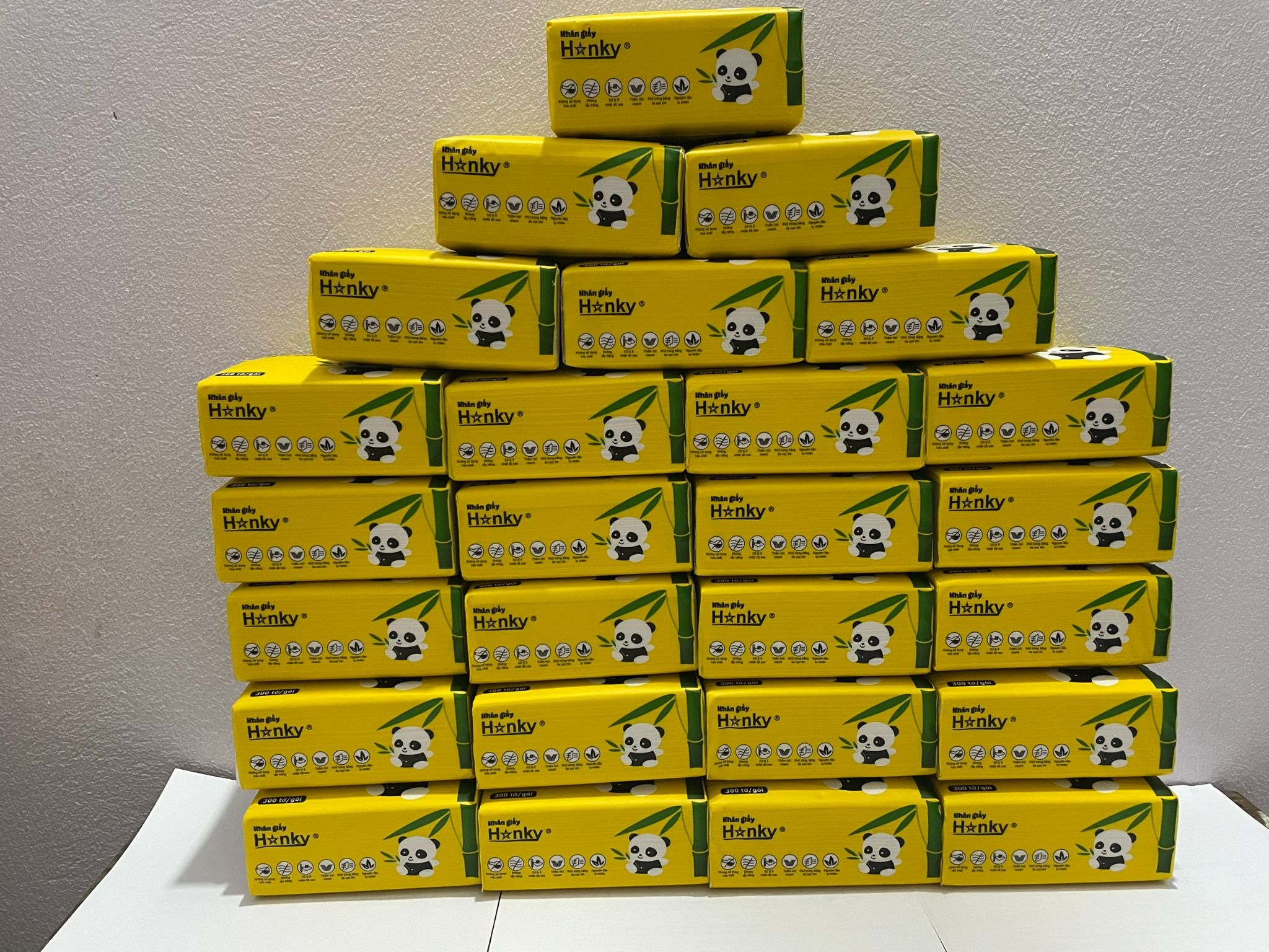  Giấy ăn gấu trúc Hanky,giấy nâu thùng 30 gói ,1 gói 300 tờ/4 lớp,siêu dai mềm mại 