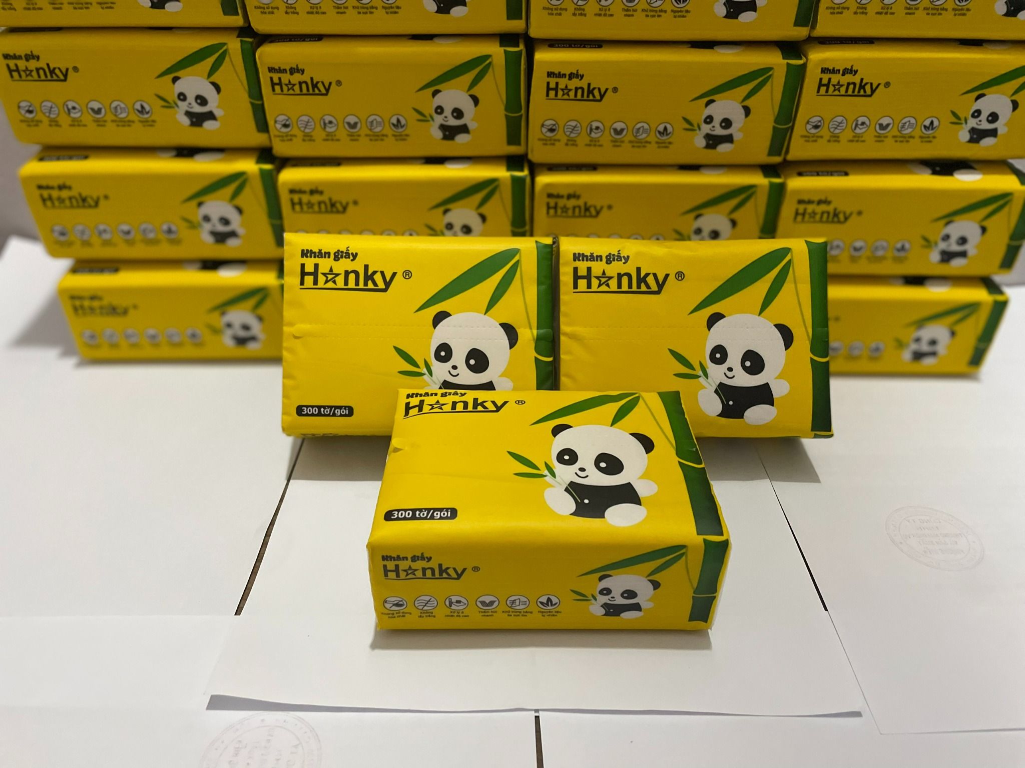  Giấy ăn gấu trúc Hanky,giấy nâu thùng 30 gói ,1 gói 300 tờ/4 lớp,siêu dai mềm mại 