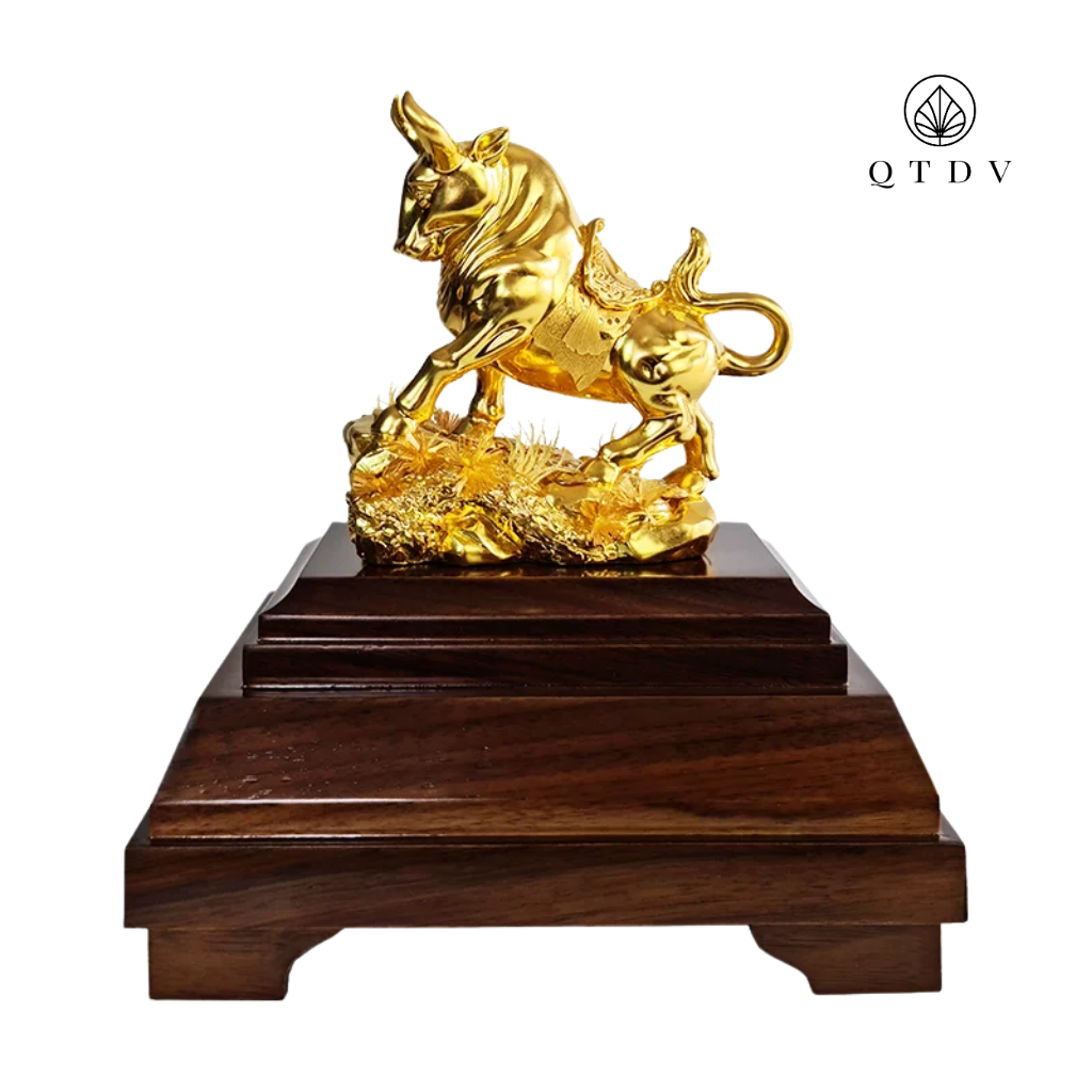 tượng trâu dát vàng