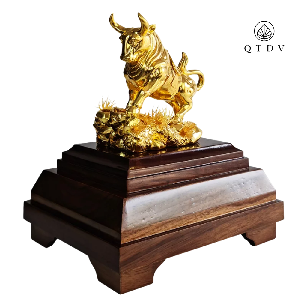 tượng trâu dát vàng