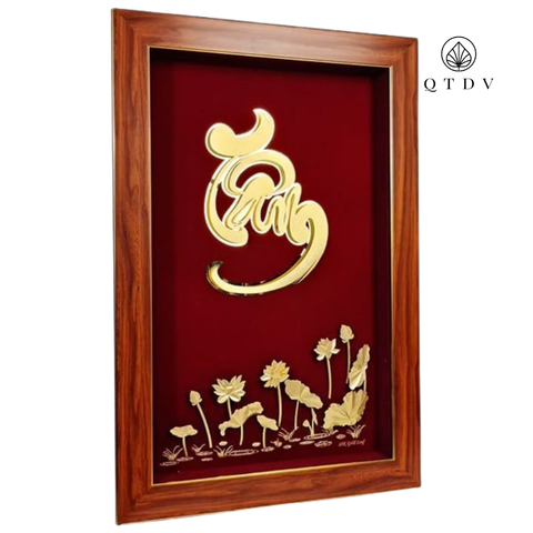 tranh chữ tâm hoa sen dát vàng