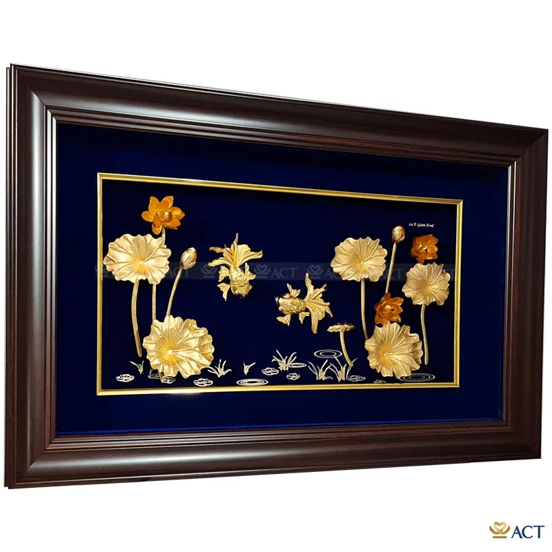 Tranh Hồ Sen Cá Vàng dát vàng 24k