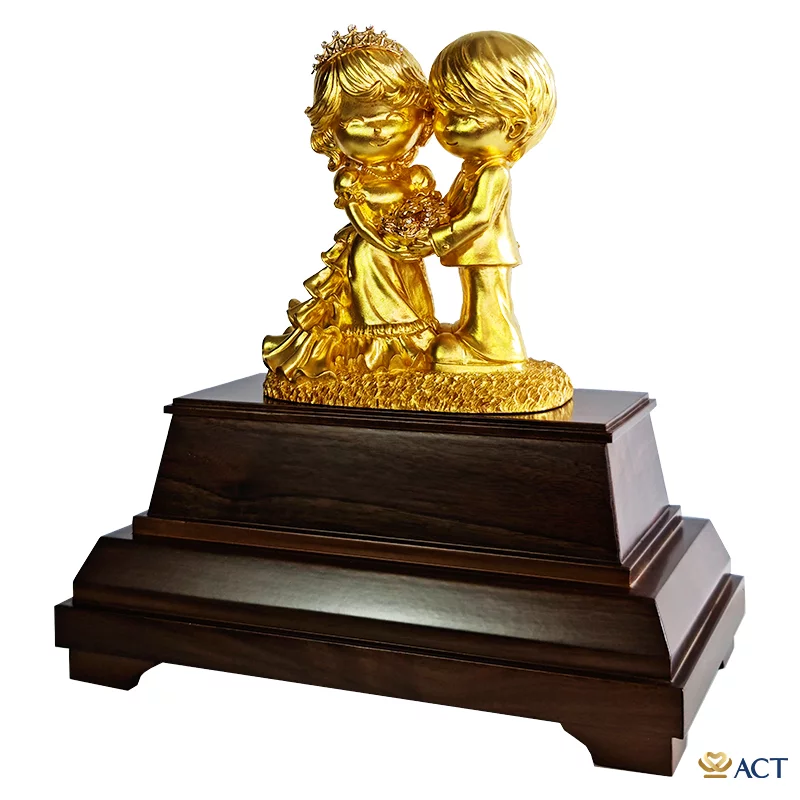 Tượng Cô Dâu Chú Rể dát vàng 24k