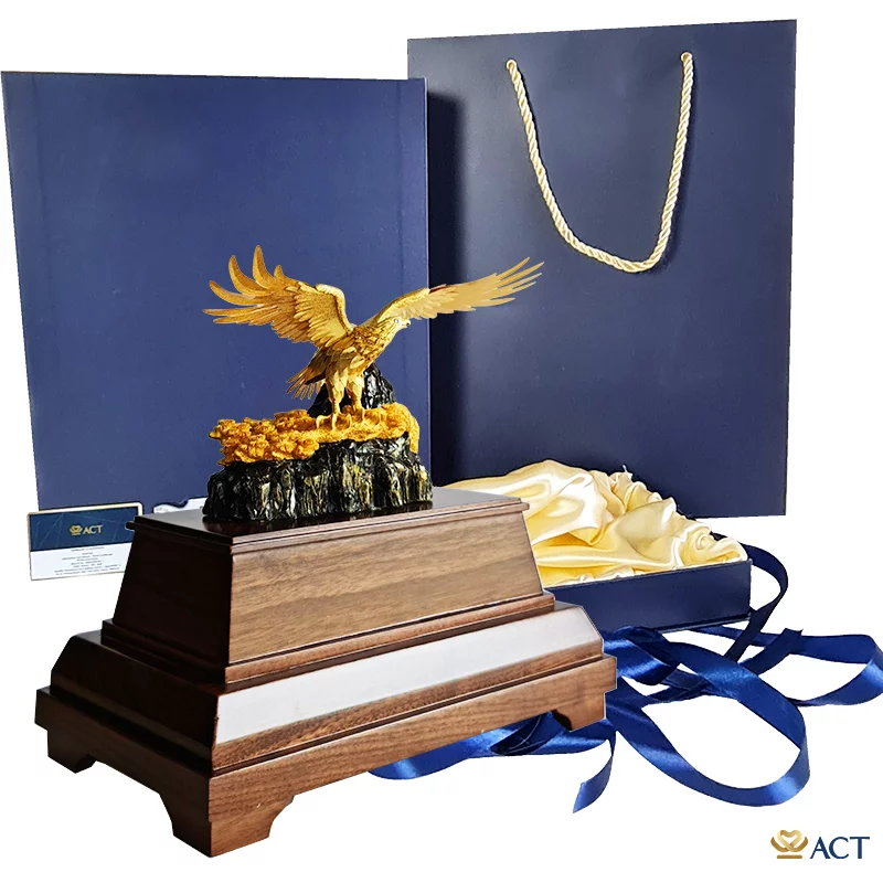 Tượng chim Đại Bàng dát vàng 24k