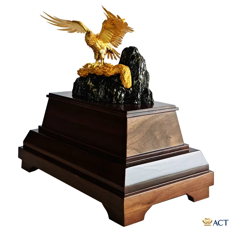 Tượng chim Đại Bàng dát vàng 24k