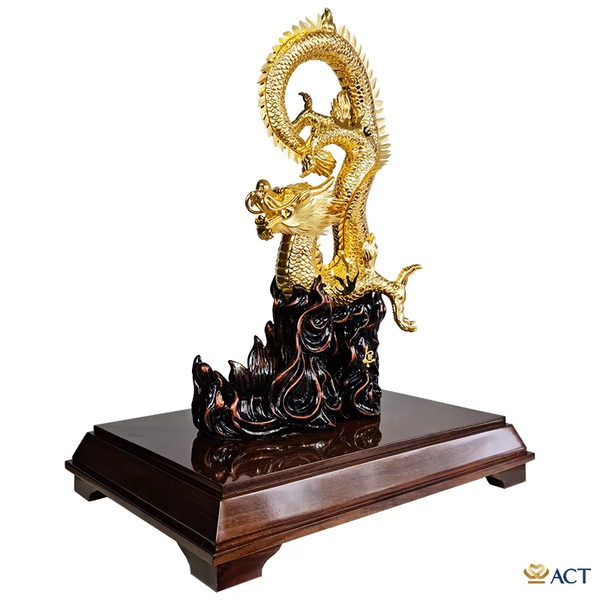 tượng linh vật dát vàng
