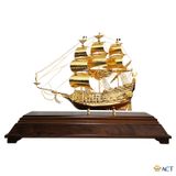 Mô Hình Thuyền Buồm Mạ Vàng 24K – Mũi Tàu Trăng Lưỡi Liềm