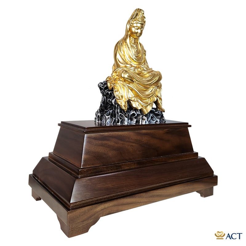 Tượng Quán Thế Âm Bồ Tát dát vàng 24k