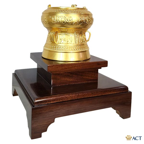 trống đồng dát vàng
