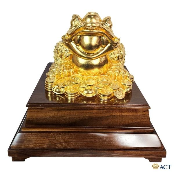 linh vật dát vàng
