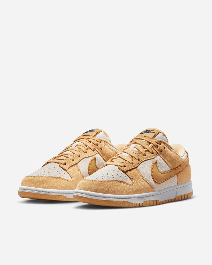  Nike Dunk Low LX ‘Gold Suede’ 