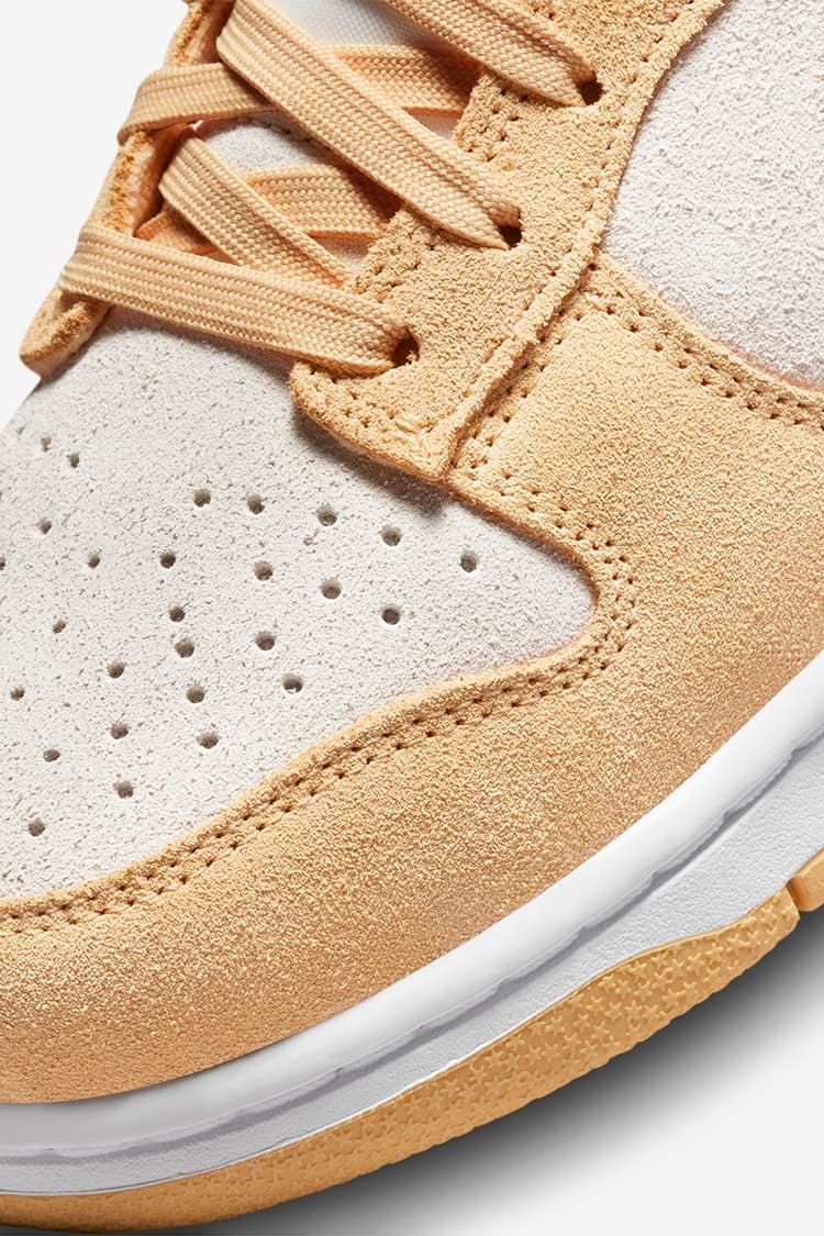  Nike Dunk Low LX ‘Gold Suede’ 