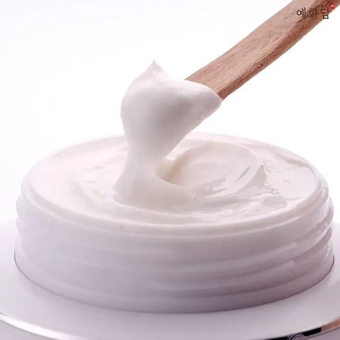Kem Dưỡng Sáng Trắng Da Yehwadam Jeju Magnolia Pure Brightening Cream 50ml